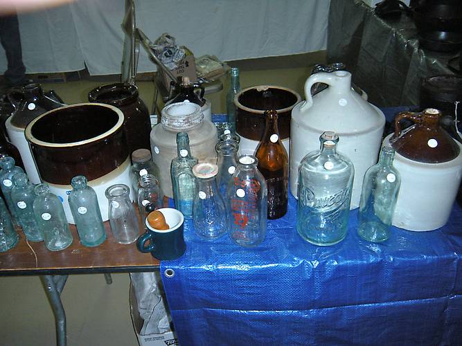 Insulator Shows > Columbia City Bottles and Jugs