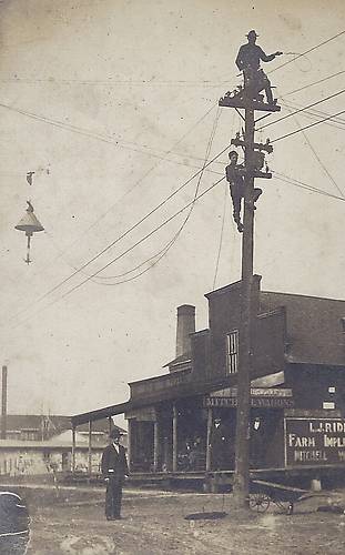 Vintage Photographs > Electric Light Linemen on Pole c.1905, Arc Street ...